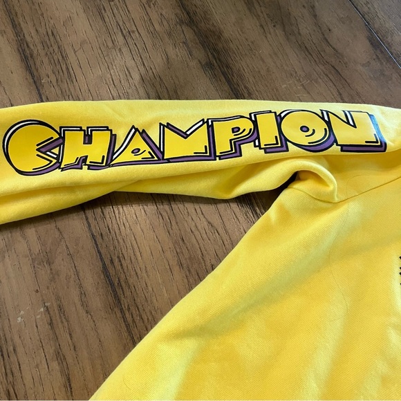 NWT Womens Medium Limited Edition Champion Yellow Pac-man XSweatshirt 80s Retro - Picture 3 of 11